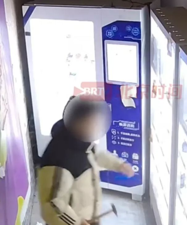 门偷情趣用品店主：此类针对性盗窃已非首次mg不朽情缘游戏网站